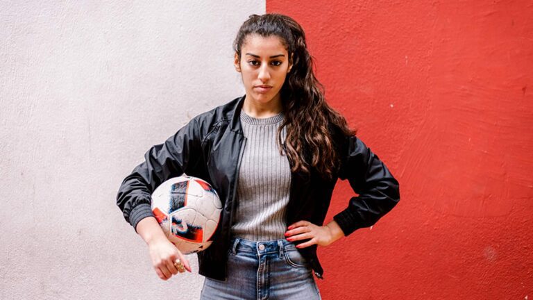 Lisa Zimouche championne du monde de football freestyle
