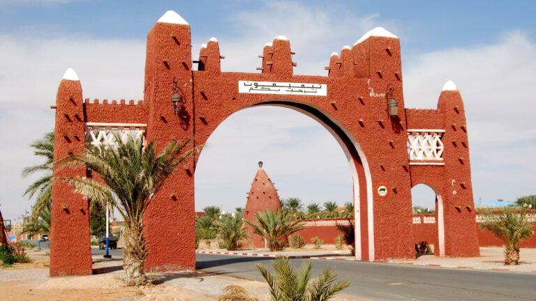 Entrée de la ville de Timimoun, à Adrar