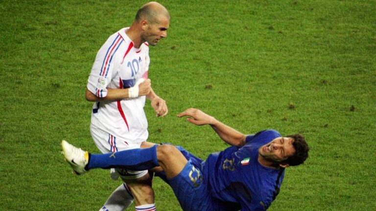Photo : Zinedine Zidane et Marco Materazzi Photo : Zinedine Zidane et Marco Materazzi