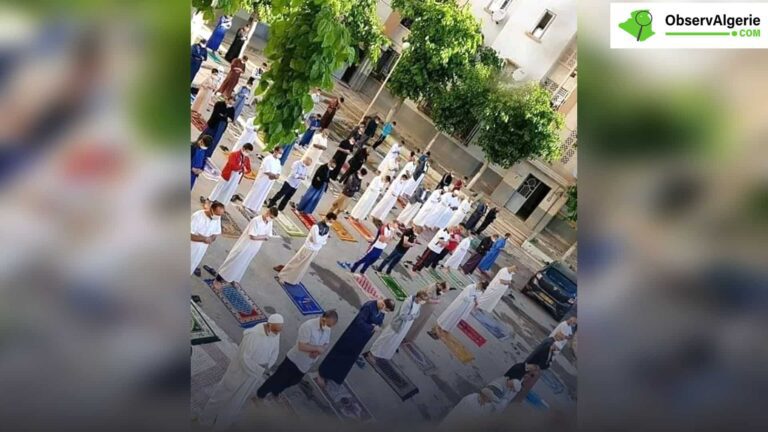 Photo : Prière de l'Aid EL-Fitr en Algérie malgré l’interdiction Photo : Prière de l'Aid EL-Fitr en Algérie malgré l’interdiction