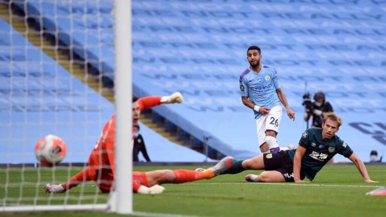 VIDÉO : Riyad Mahrez inscrit un doublé dont un somptueux but en solo