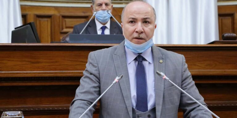 Algérie : Le ministre des Finances sollicite l'expertise de la Banque mondiale