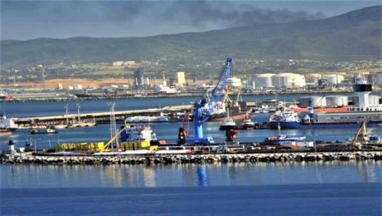 Algérie : 40 conteneurs d'une substance hautement inflammable bloqués dans un port sec