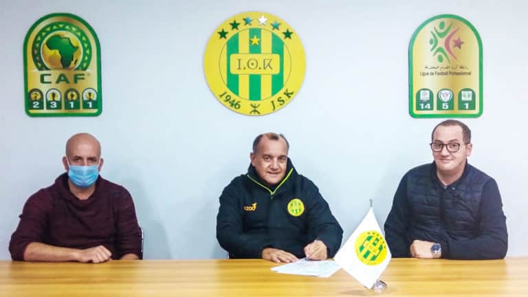 Photo : Youcef Bouzidi nouvel entraineur de la JSK