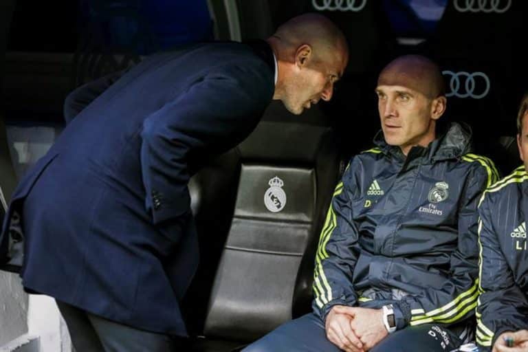 Real Madrid : Zinedine Zidane serait-il manipulé par son bras droit ?