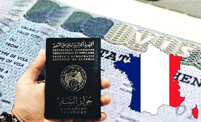 Passeport algérien, drapeau de la France, sur fond de visas Schengen