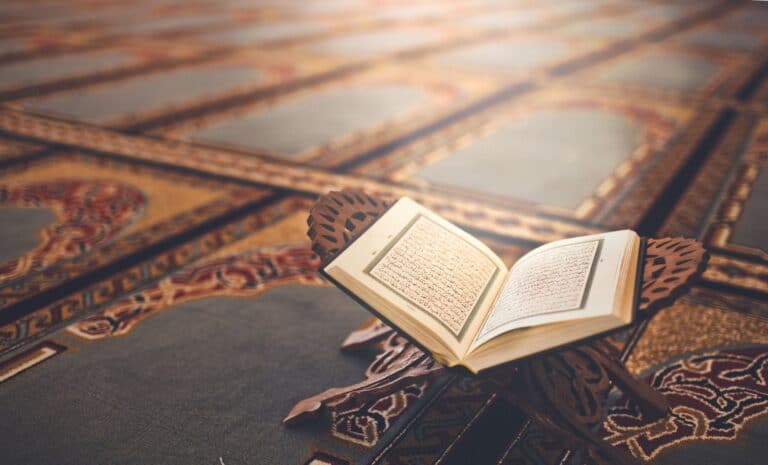 Coran dans une mosquée