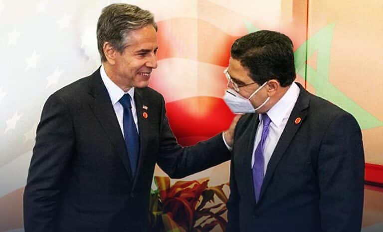 Photo de Antony Blinken (à gauche), secrétaire d'État des USA, et de Nacer Buarita (à droite), ministre marocain des Affaires étrangères