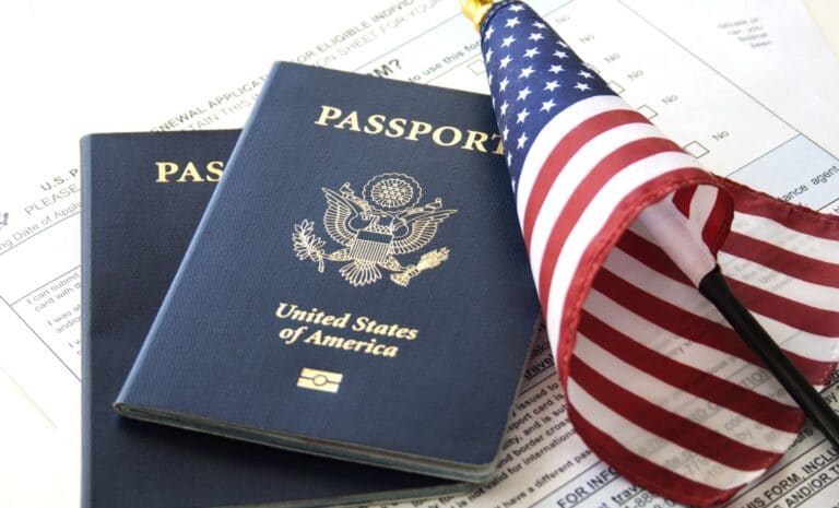 Passeport et drapeau américain