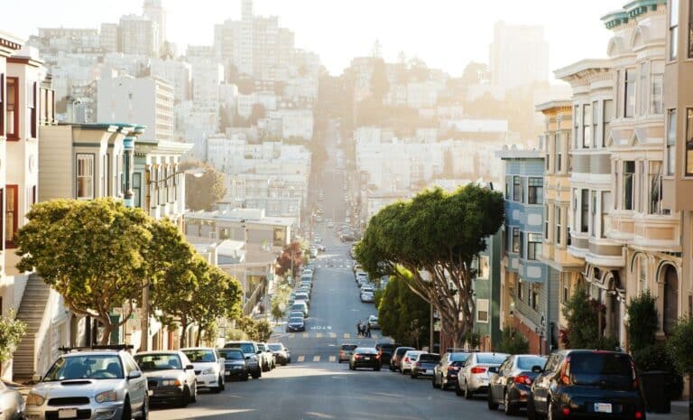 The view on street from the hill in San-Francisco.