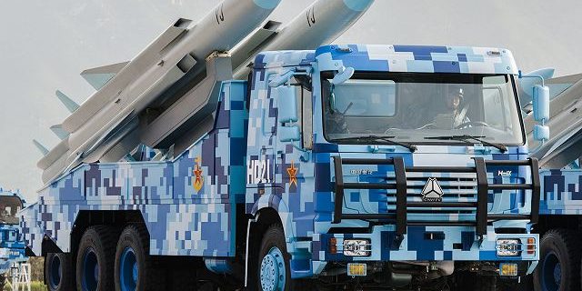 Système de missiles YJ-12 (image d'illustration)