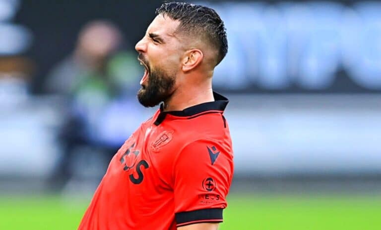 Andy Delort, avec le maillot de l'OCG Nice