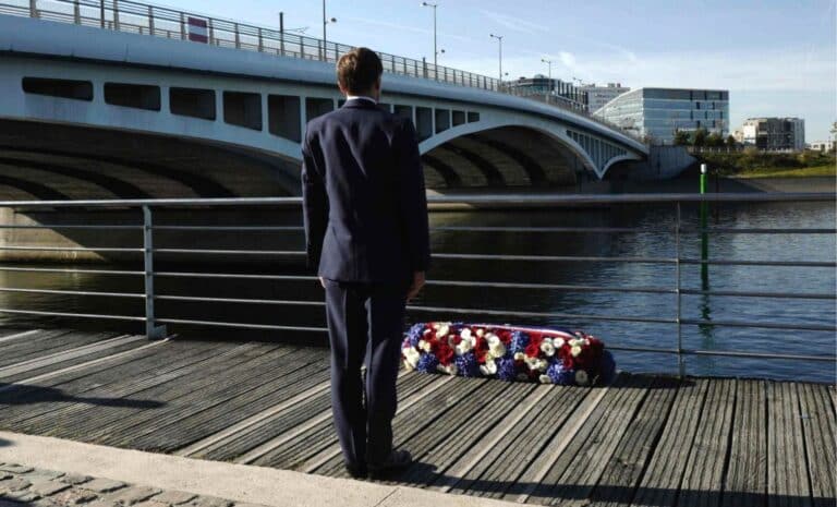 Macron lors de la cérémonie officielle de la commémoration des massacres du 17 octobre 1961