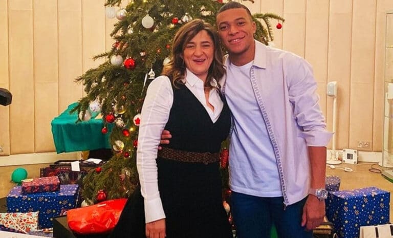 Kylian Mbappé et sa mère Fayza Lamari