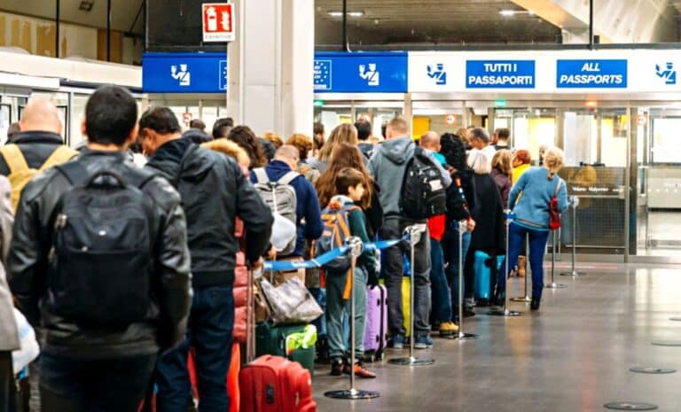 Aéroport de Malpensa à Milan, Italie - Visa Schengen