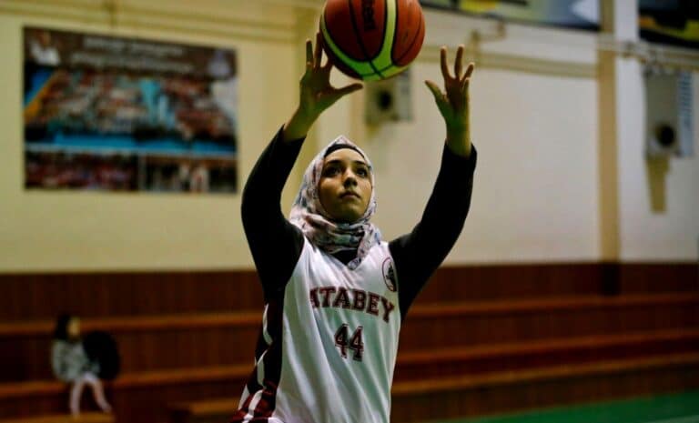 Sportive portant le voile islamique