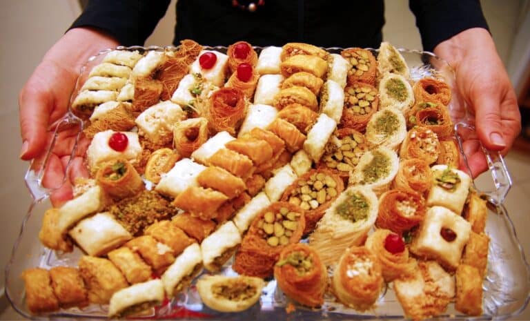 Gâteaux traditionnels de la fête maroco-juive Mimouna
