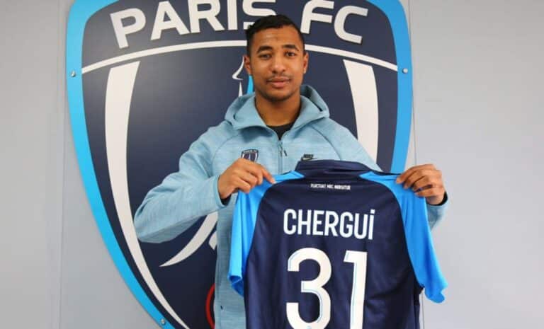 Samir Chergui, avec le maillot (31) du Paris FC