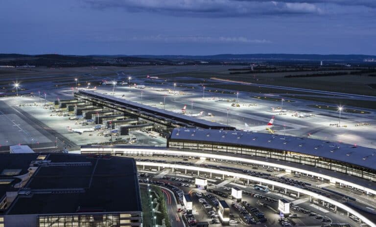 Aéroport de Vienne, LOWW Aéroport de Vienne, LOWW