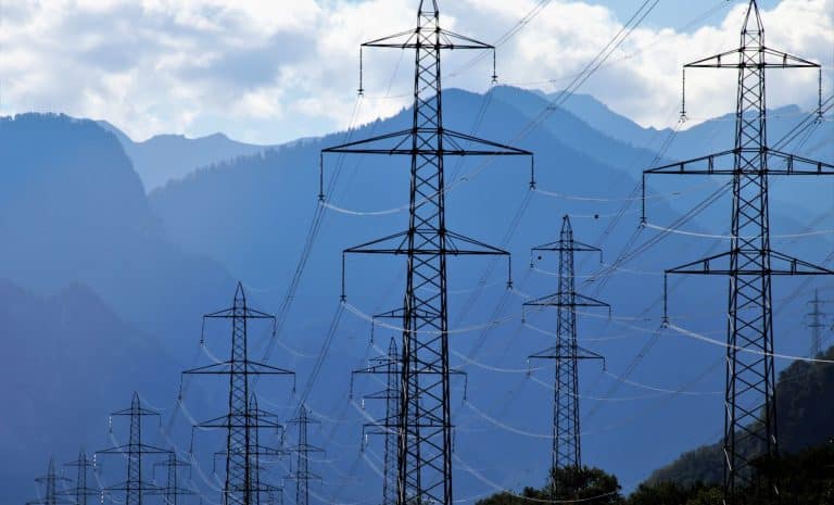 Poteaux électriques - France - Algérie