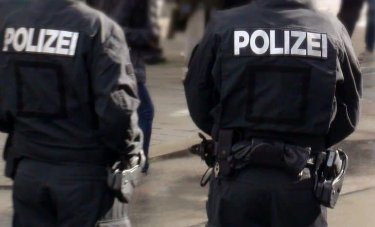 Police allemande - Algérien