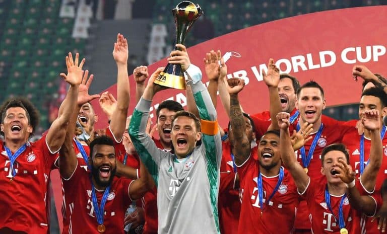Image de la remise du trophée de la Coupe du monde des clubs