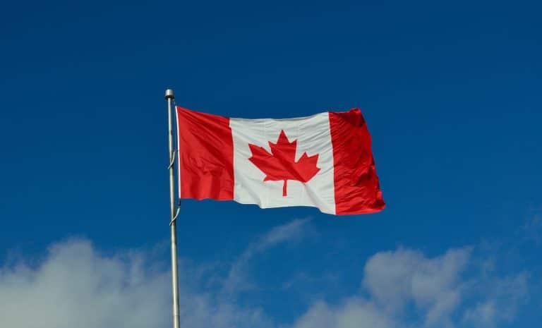 Drapeau du Canada - Regroupement familial