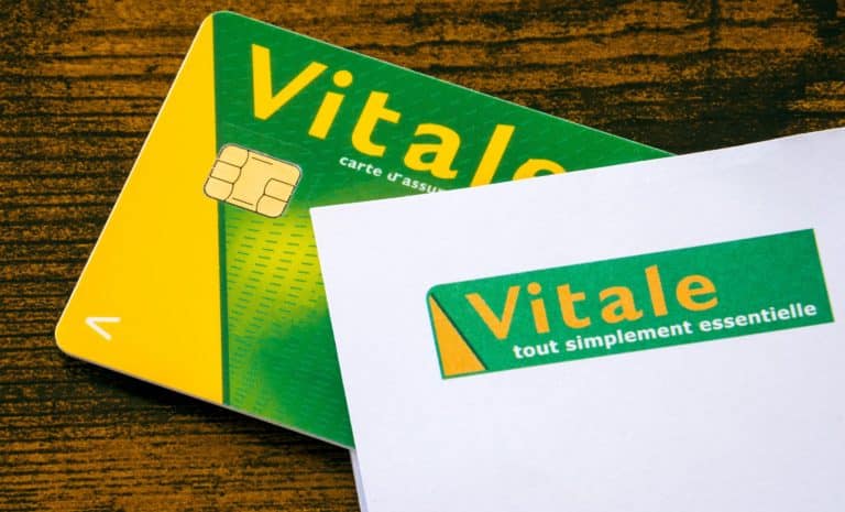 Carte Vitale, avec le slogan « tout simplement vitale »