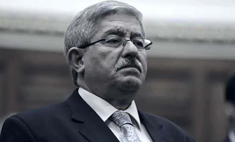 Ahmed Ouyahia, Noir et blanc