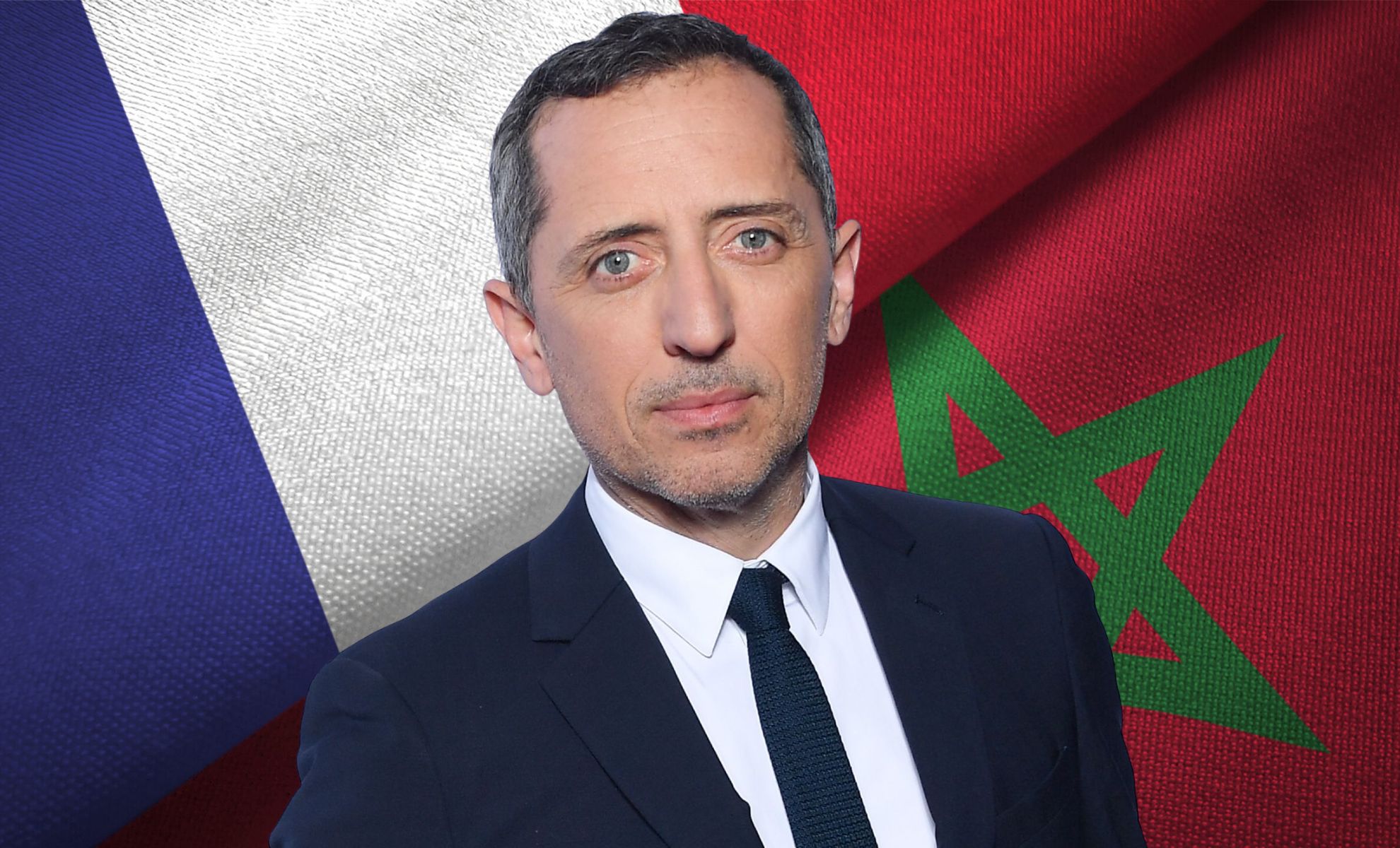 Gad Elmaleh sur les drapeaux de la France et du Maroc