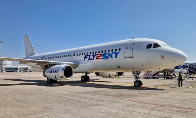 Avion de la compagnie Fly2Sky