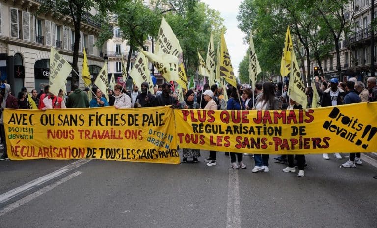 Régularisation sans-papiers - France - Algériens - Manifestation