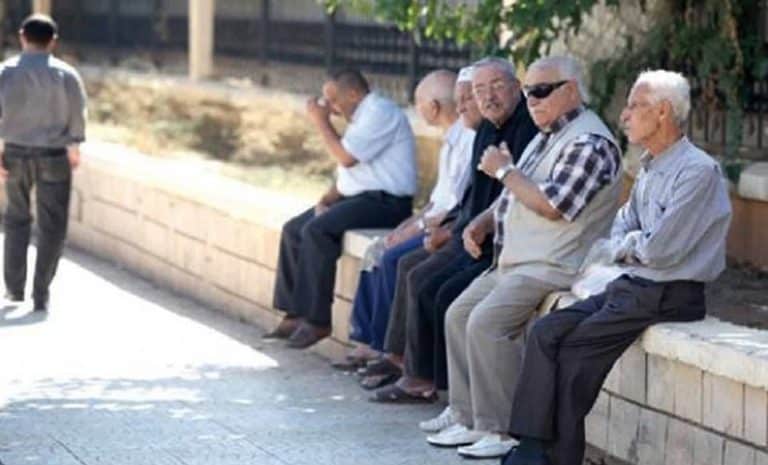 Personnes âgées en Algérie - Retraite - CNR Personnes âgées en Algérie - Retraite - CNR