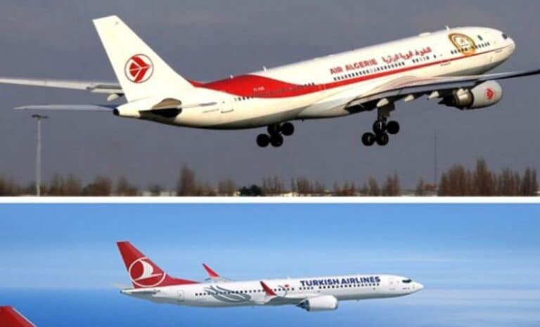 Avions d'Air Algérie et de Turkish Airlines en plein vol
