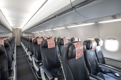 Intérieur d'un avion Airbus A 320 en classe économique