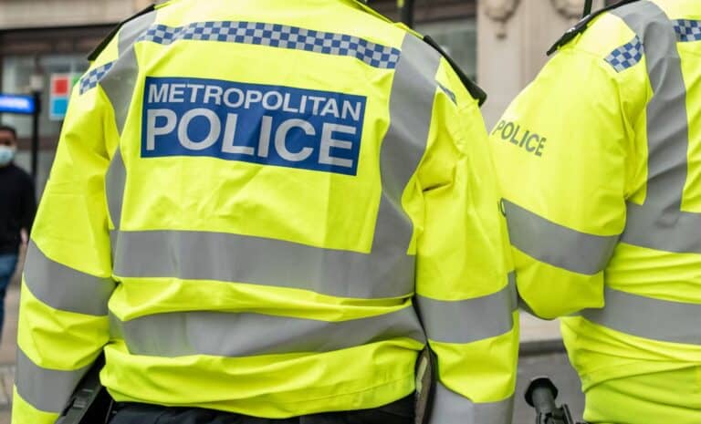 Police britannique - Algérien