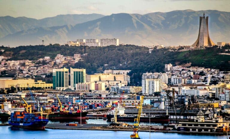 Port d'Alger - Industrie - Relance économique - Algérie - Exportations - Importations