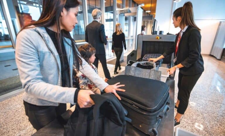 Bagages à main - Aéroport d'Alger - Air Algérie