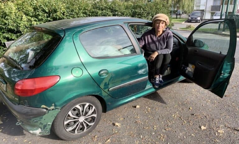 Expulsée de son logement, une Franco-Algérienne de 67 ans vit dans sa voiture © Actu.fr