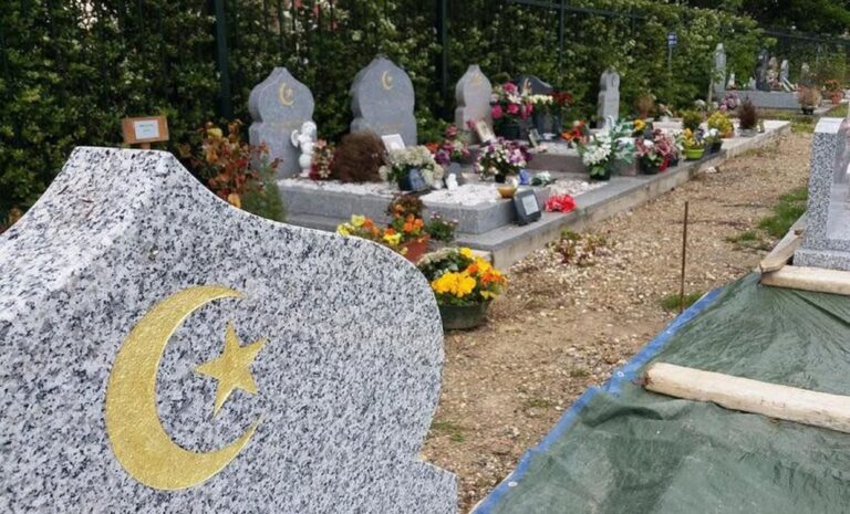 France - Cimetière musulman
