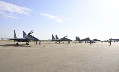 Quatre avions de chasse algériens atterrissent à Niamey en soutien à l’armée nigérienne