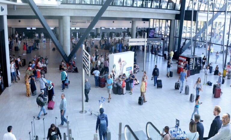 Aéroport Lyon Saint-Exupéry