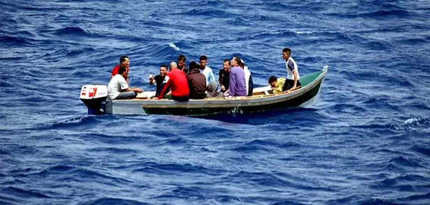 Une barque transportant des immigrants clandestins, appelés communément "Harraga" en Algérie